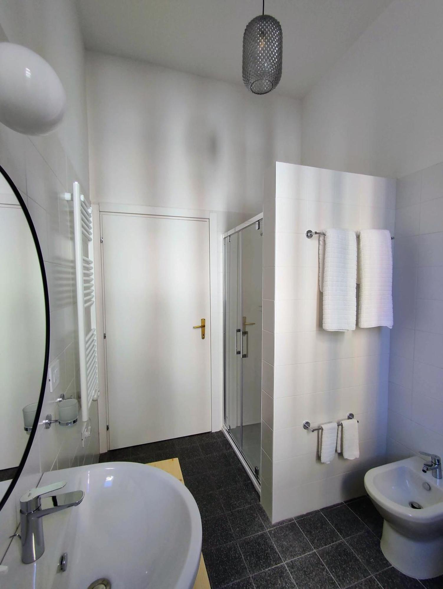Lostabile Guesthouse & Coworking 바리 외부 사진