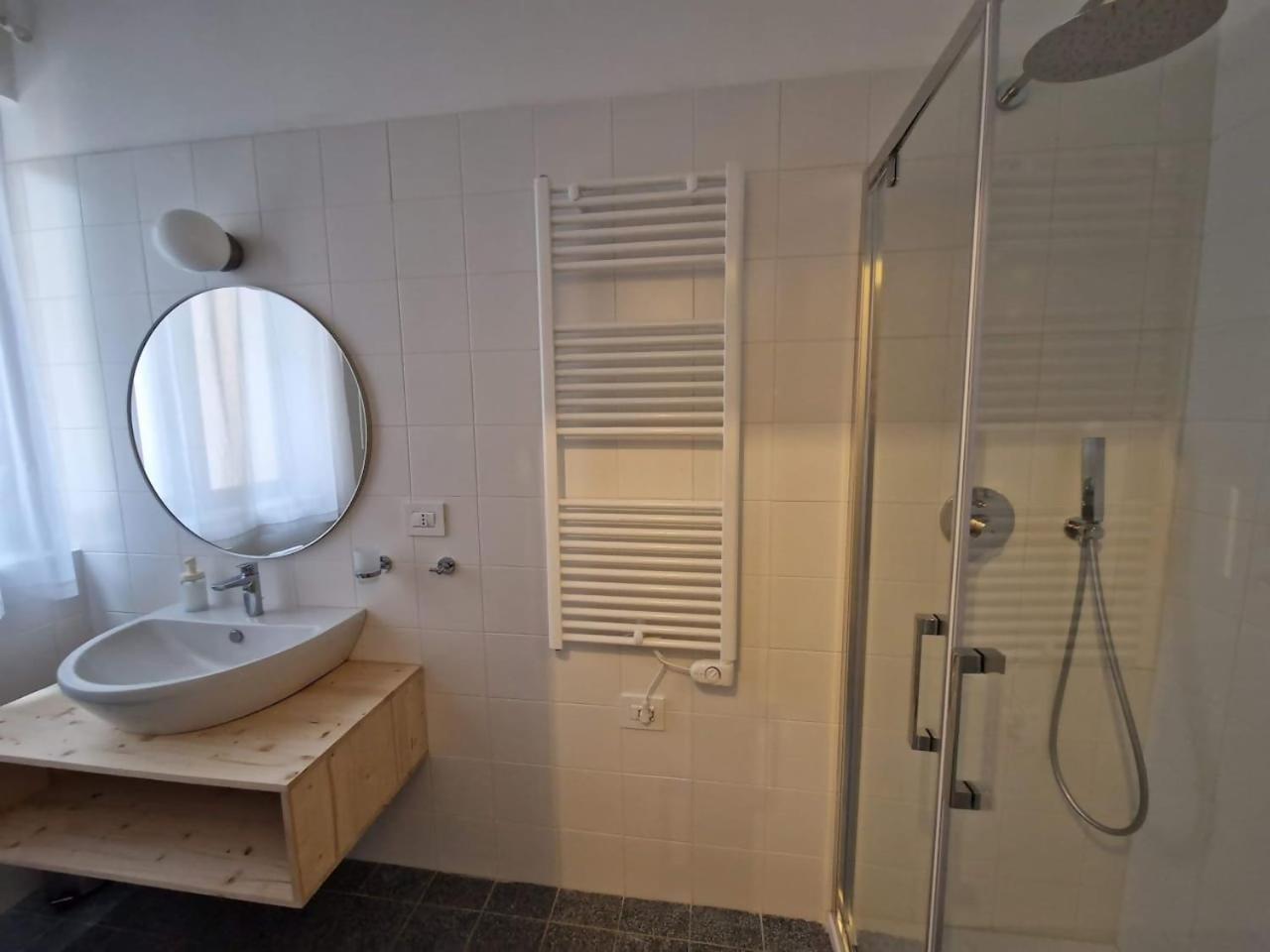 Lostabile Guesthouse & Coworking 바리 외부 사진