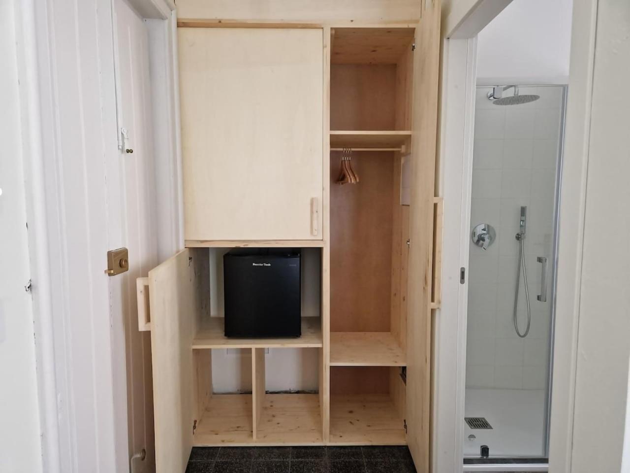 Lostabile Guesthouse & Coworking 바리 외부 사진