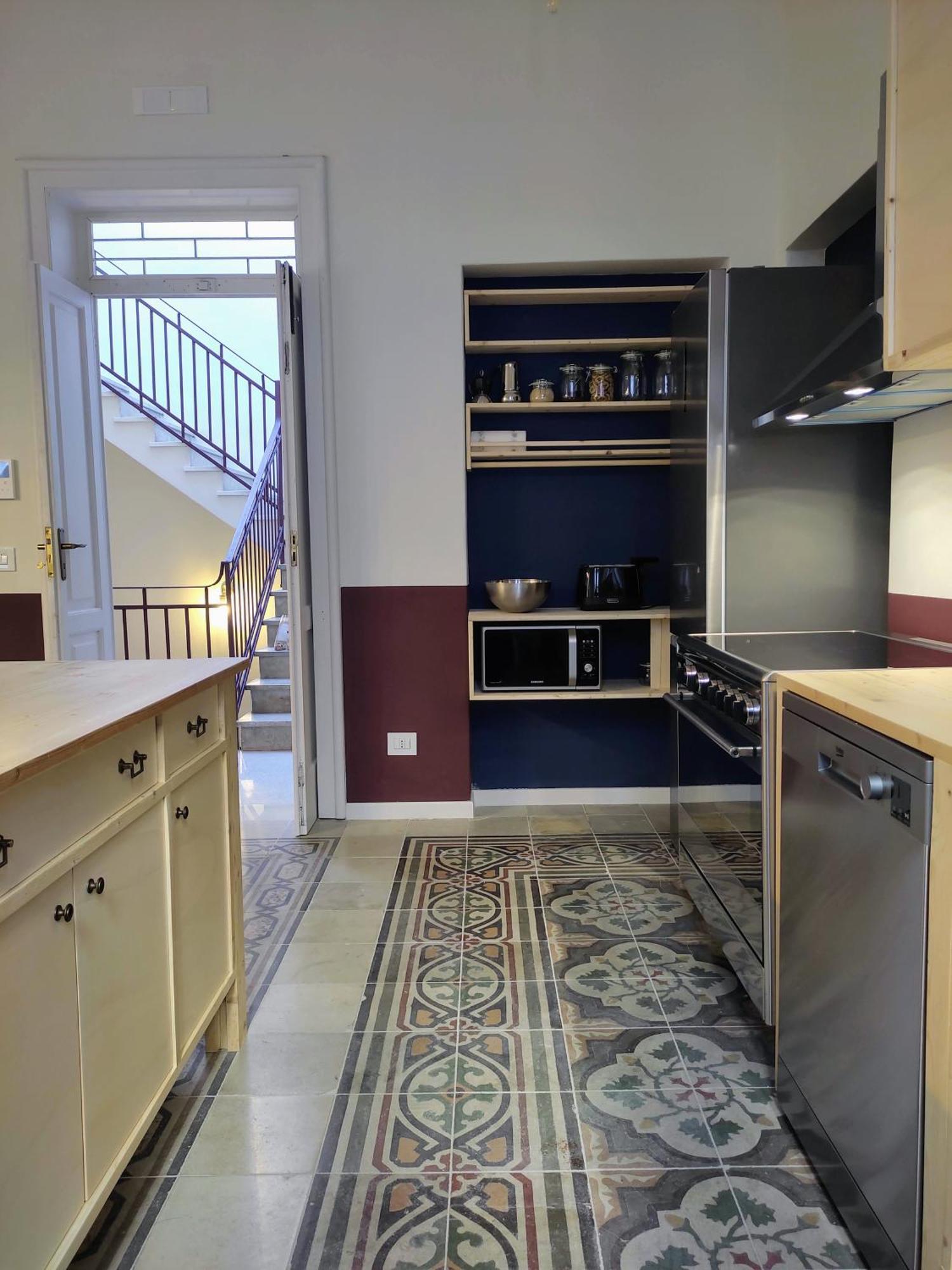 Lostabile Guesthouse & Coworking 바리 외부 사진